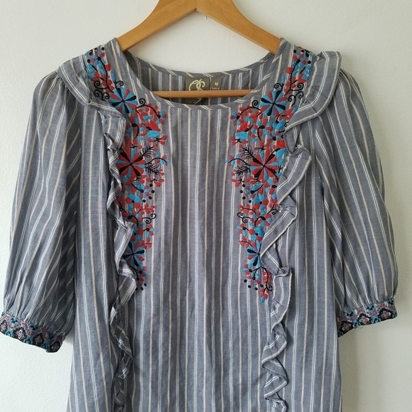 ANTHROPOLOGIE One September Embroidered Floral Ruffle Striped Blouse Size M - Picture 5 of 13